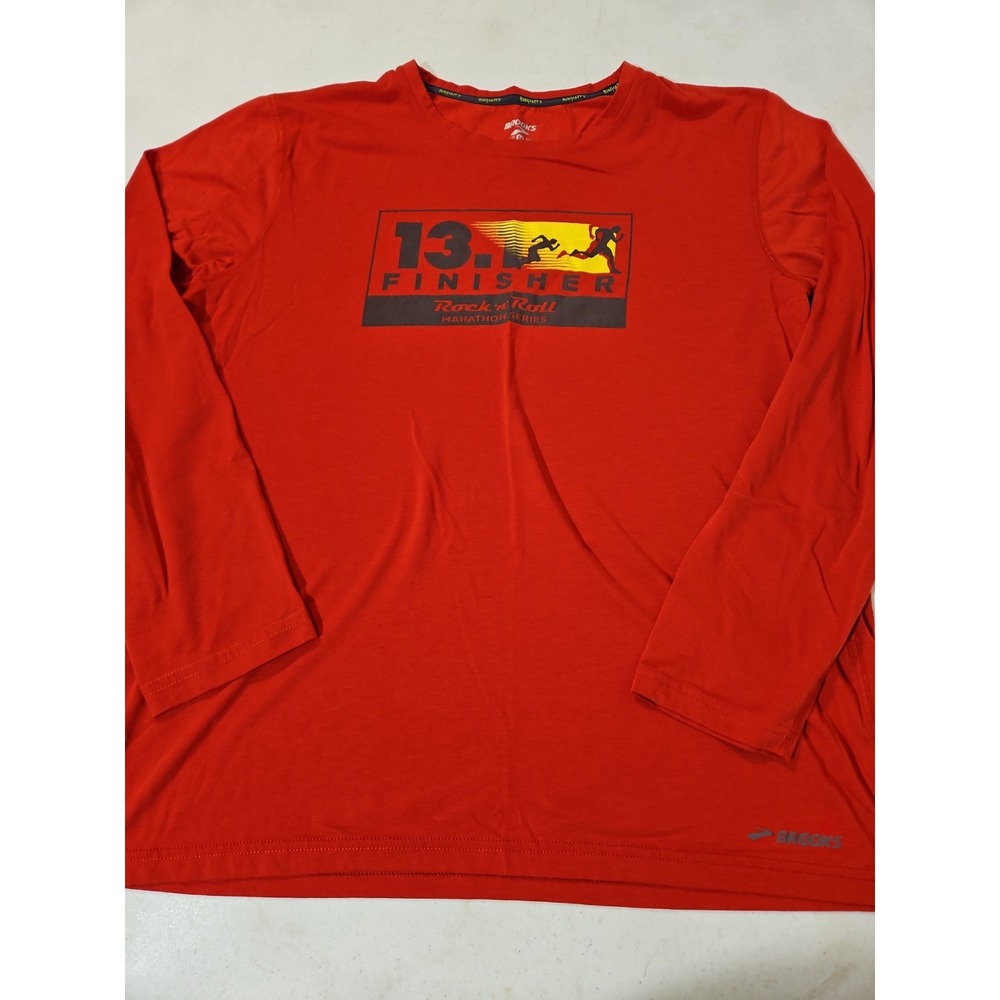 Brooks Run Happy Medium Red Thin Long Sleeve Marathon Running Shirt (1196